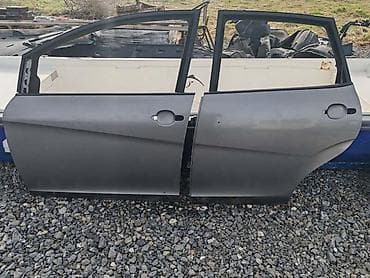 frizider na upaljac: LEVA VRATA ZA SEAT TOLEDO OD 2004. DO 2009. GOD. | Prednja i zadnja — 1