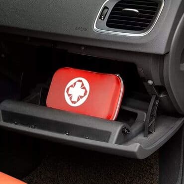 najjeftinija prva pomoc za auto: Cena 1900 din Komplet za prvu pomoc FIRST AID Aet sadrzi: 1x ćebe za — 1