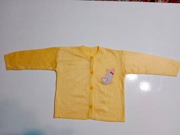 Kupaći kostimi: Džemper za devojčice
Veličina 4
Cena 100 din — 1