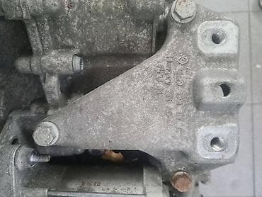 NOSAC MENJACA ZA VOLKSWAGEN GOLF 7 OD 2013. DO 2019. GOD. | at lalafo.rs NOSAC MENJACA ZA VOLKSWAGEN GOLF 7 OD 2013. DO 2019. GOD. |