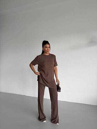 bluza s: 𝑲𝒍𝒆𝒐𝒑𝒂𝒕𝒓𝒂 𝑺𝒕𝒚𝒍𝒆 ✨ ⚜️ Univerzalna velicina ⚜️ Cena 2700 dinara Duzina — 1