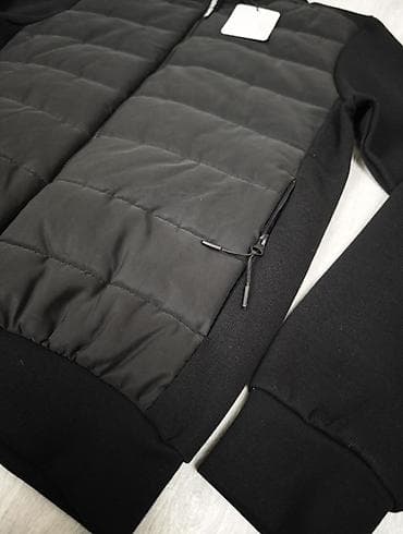 black squad majice: Canada Goose Zip Sweatshirt – muški duks sa rajsferšlusom - Model — 2