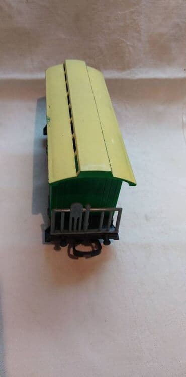 autici na daljinski: Vagon putnicki plasticni 20 cm.,razmak tockova 27 mm.,China — 4