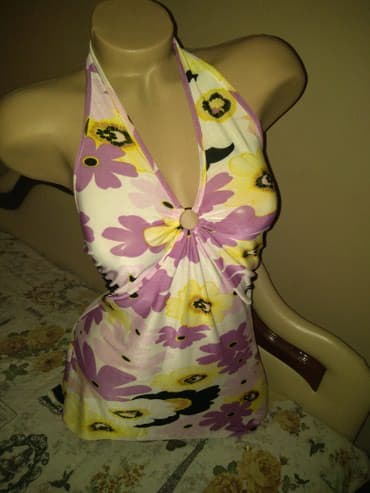 Women's Clothing: Cvetna majca tuniкa. M VEL
BEZ Oštećenja — 1