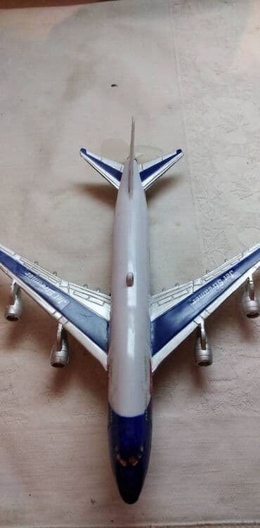 avion za decu: Avion na bateriju 1, 5 v, okacen o najlon koji se vrti u krug — 3