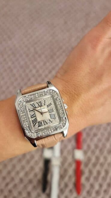 zenski kaiševi i pojasevi: Classic watch, Cartier, Female — 3