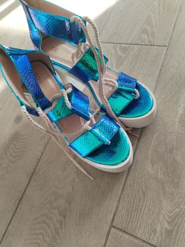 new balance tigraste: Sandals, 39 — 1
