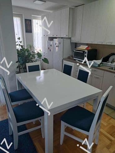 Stolovi: 08. kocka sto
Dimenzije: 40
Cena: 185 e stolice pun naslon 42e po kom — 1