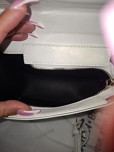 torbe sinsay: Elegantna bela torbica sa zlatnim detaljima 🤍✨ Savršen model za — 9