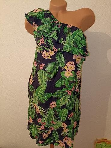 Ski suits: Prelepa haljinica je nova,velicina M.
Nije providna — 5