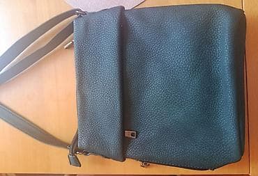 odela novi pazar: NOVO Prato zelena crossbody torba-Na prodaju prelepa, izuzetno — 2