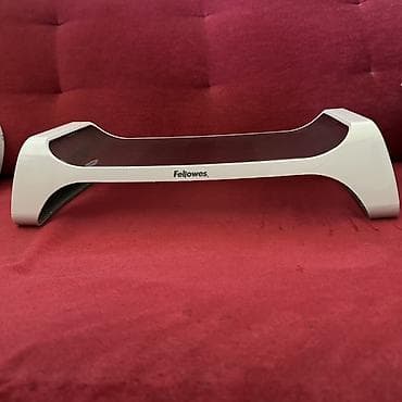 vorner indukciona ploca: Fellowes postolje za monitor/laptop - Elegantan, niskoprofilni stalak — 1