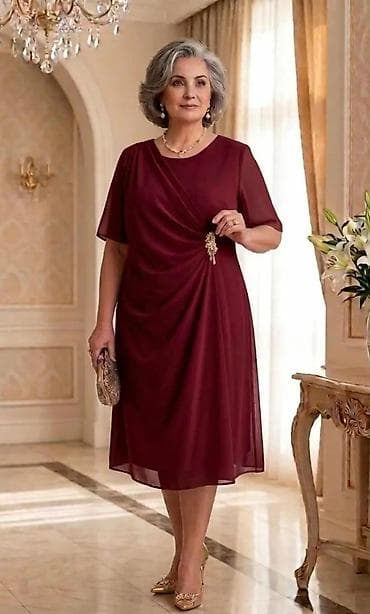 Skafanderi: Elegantna ženska haljina do kolena sa ukrasnom broš-aplikacijom - — 4