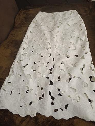 hm svečane bluze: Bela čipkana suknja – A-kroj/midi dužina - Materijal: čvršća tkanina — 1