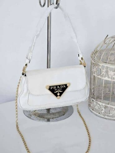 prada naočale zenske: PRADA TORBICE
AKCIJA — 6
