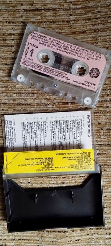 audi coupe 2.2 s2: 4 originalne kasete – Fats Domino, Louis Armstrong Starportrait — 4