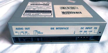 monitori za kompjuter polovni: TEAC Cd-540e 
CD ROM jedan od najboljih
ispravan — 4
