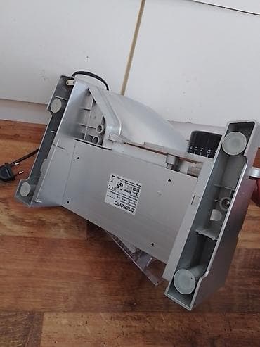 moj prvi tablet: Mesoreznica je potpuno ispravna, u odlicnom je stanju sa sitnim — 10