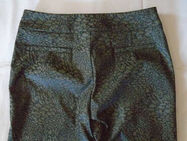 elipsa kompleti sa pantalonama: Moderne pantalone Jones sa zanimljivim printom. Naznacena je velicina — 6