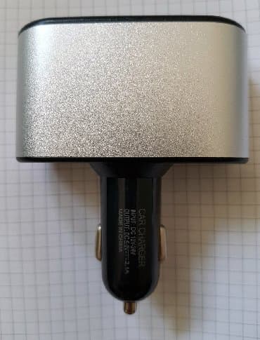 grejalica na upaljac: Auto punjač razdelnik na 2 upaljača i 2 USB Nov auto punjač razdelnik — 5