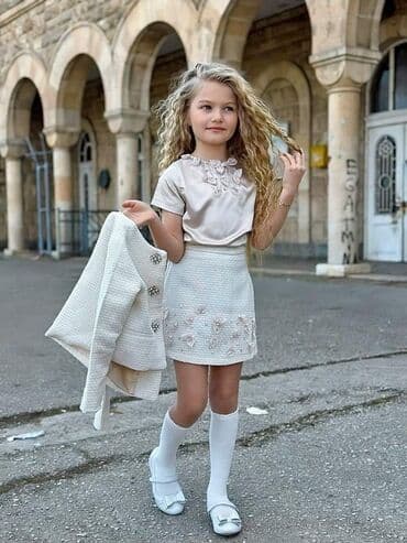 satenske pidzame: Sako, suknja, satenska bluzica i dokolenice u kompletu za princezice — 4