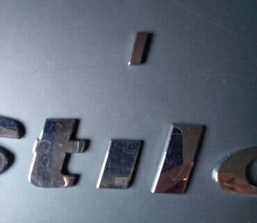 stikeri za auto: Fiat Stilo oznaka slova za treća peta vrata korišćeno, imam i broj 1 — 2