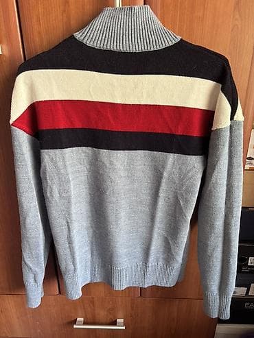 tommy cizme: Džemper Tommy Hilfiger, model sa rol-kragnom. Pletena struktura sa — 2