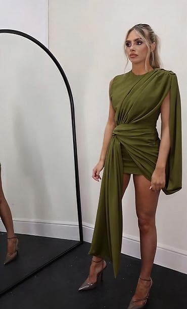 lara haljine: ✅✅Asimetrična mini haljina s dramatičnim drapiranim šalom ✅2600 din ✅S — 5