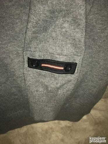 new yorker слике: Original LUKE dzemper L NOV 100% cotton Ramena 49cm, duzina 75cm — 4