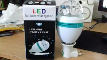 led svece sa daljinskim: Led parti sijalica ima obicno grlo mozete je staviti umesto regularne — 1