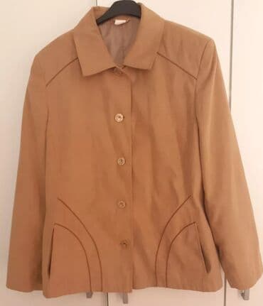 patike sa bodljama: Ženska jakna/kabanica u bež (camel) boji. - Klasičan kroj do kuka — 1