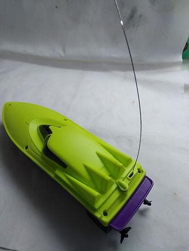 dvocjevka igracka: Imam:Na daljinski gliser, bez daljinskog upravljaca,slomljen deo — 3