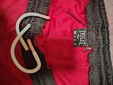 pull i bear srbija: Bermude i šortsevi Everlast, bоја - Crvena — 2