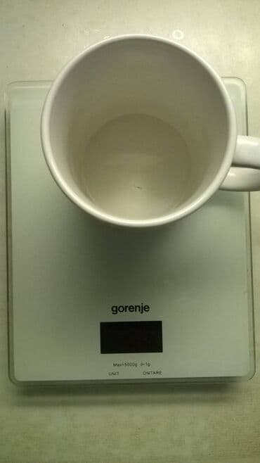 case sa duplim dnom: Kuhinjska vaga Gorenje, ispravna.Meri težinu u kg sa 3 decimale,u — 2