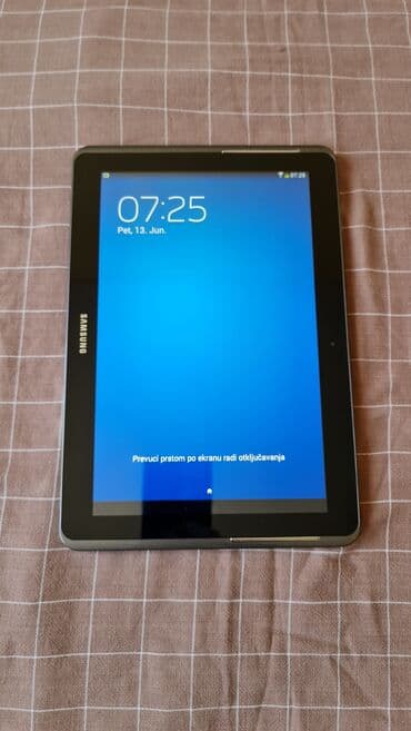 knjiga i zvucnik: Tablet samsung kao nov sve radi veliki 10.1 inca — 1