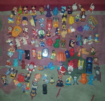 Figurice i makete: Kinder disney. Razne sitne igracke 
cena komad. Cena 60-200 din — 1