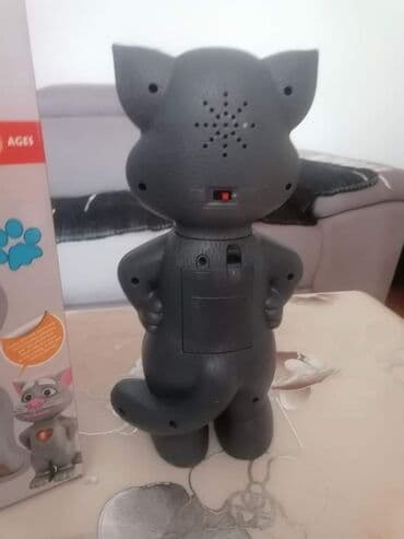 talking tom igracka dexy co: 1950din 22cm visine 2650din 31cm visine Brbljivi mačak Talking Tom — 2