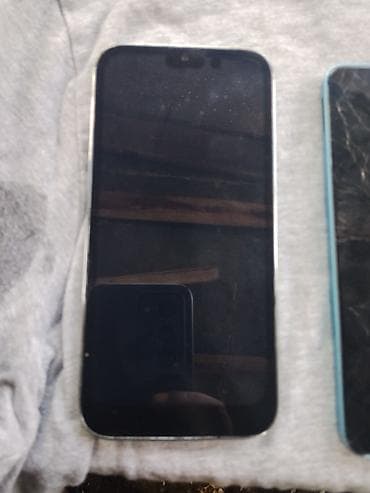 apple iphone 6 cena: Dva pametna telefona – Apple iPhone (bela zadnja strana) i HONOR — 2