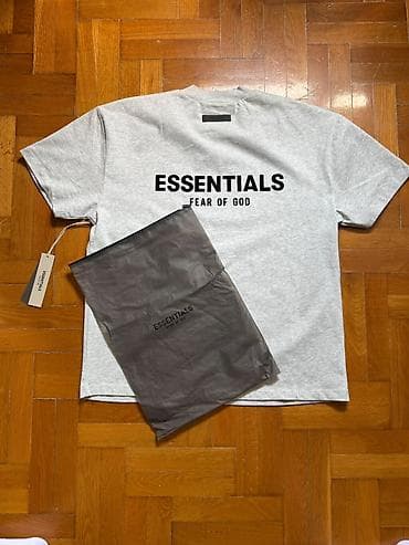 ronaldov dres: ESSENTIALS Fear of God majica kratkih rukava - Model: ESSENTIALS by — 8