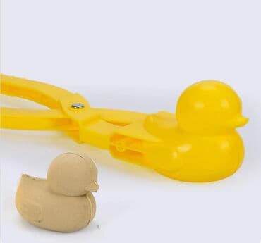 Makaze za sneg pesakglinu Patkice su u zutoj boji druge boje nemam