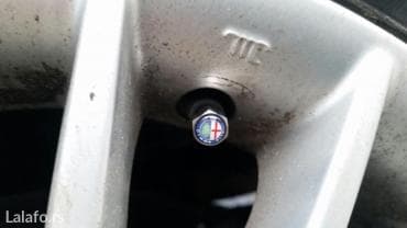 Tuning oprema: Univerzalne metalne ventil kapice sa logom alfa romeo. Ukrasite vaš — 6