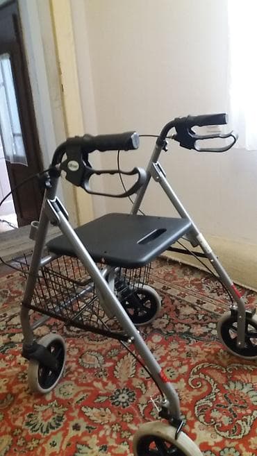 flucon kapi za oci: Nemacka aluminijumska hodalica-setalica, rolator sa 4 tocka, u veoma — 2