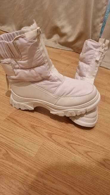 Oxfords: High boots, 40 — 1