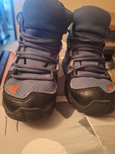 cizme sa torbicom: - Adidas Terrex dečije planinarske cipele sa vezivanjem. Model sa — 1