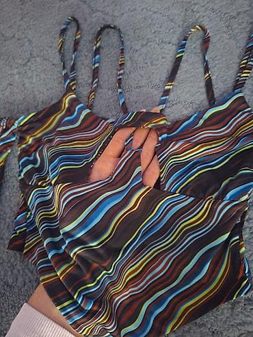 Prelepa bluzica, odgovara veličini XS i S — 2