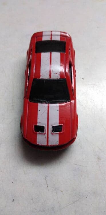 final destination 1 sa prevodom: Hot Wheels Shelby GT 500,oko 1:60 malo izgreban — 2