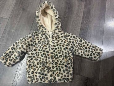 h m bebe decaci: Fur coat, 80 — 4