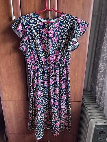 Kućna odeća: Letnja haljina sa cvetnim printom - Kroj: midi dužina, A-kroja sa — 1