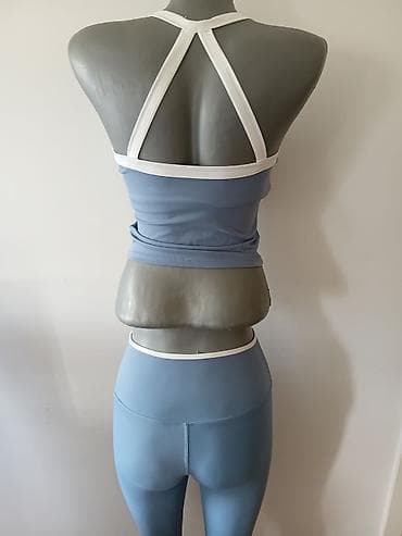 stradivarius helanke: Ženski sportski komplet – top i helanke - Boja: plava sa belim — 2