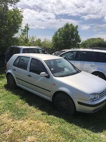 prsa golf 5: KARTER ZA VOLKSWAGEN GOLF 4 | Karter za VW Golf 4, 1.6 SR, 5 brzina — 2